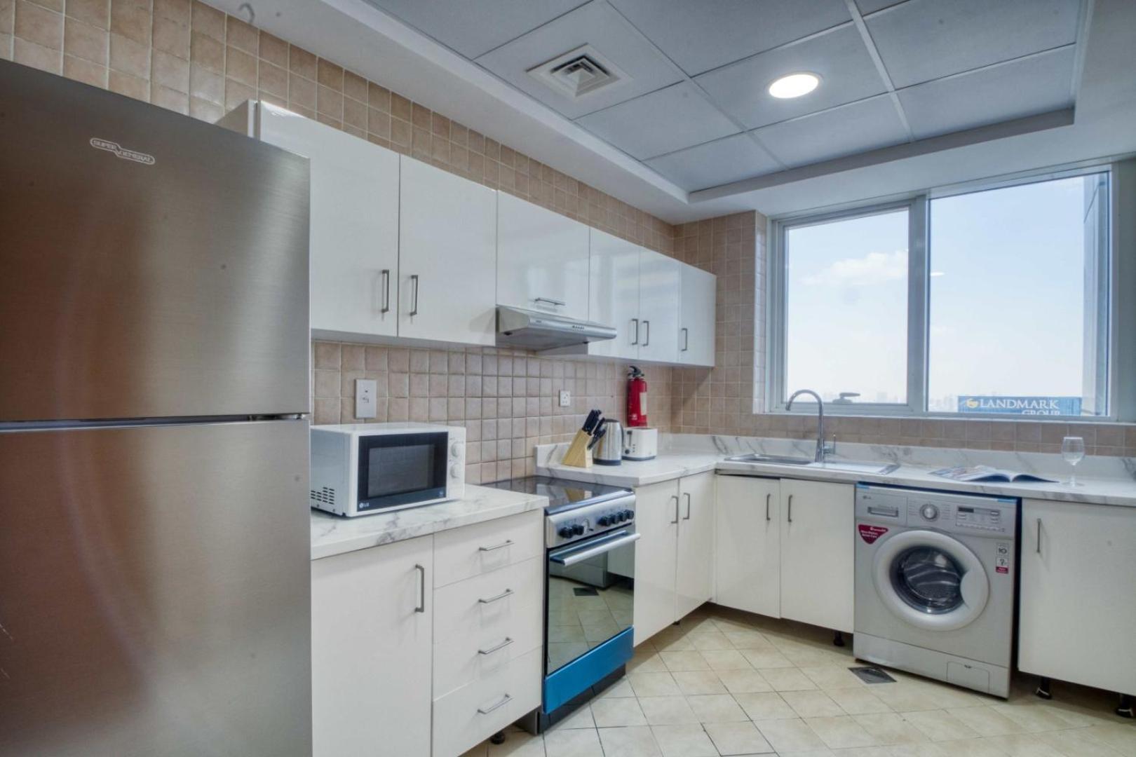 Apartment Dream - 3 Bedroom In Sulafa Tower Marina *